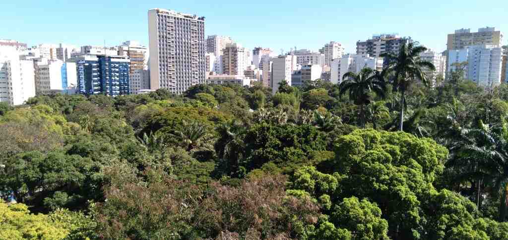 Moody's aponta Niterói como a melhor cidade do Brasil em Governança e Sustentabilidade, destacando a administração das finanças, com a maior nota entre as cidades avaliadas.