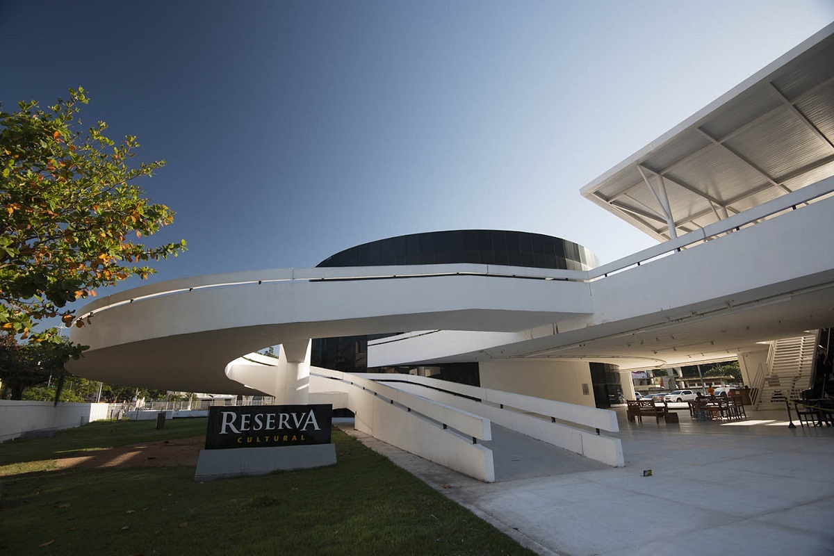 Festa Literária de Niterói celebra diversidade cultural com nomes como Ana Maria Gonçalves, Mia Couto, Conceição Evaristo e Raphael Montes