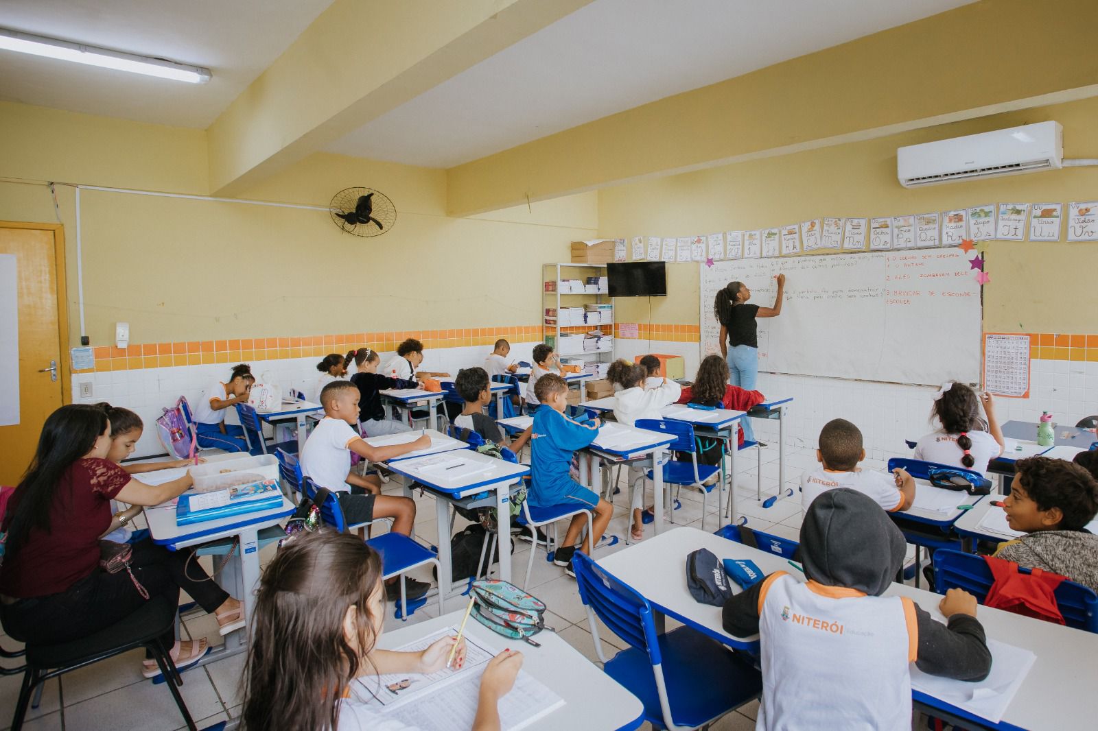 Niterói amplia investimentos e consolida políticas de valorização dos educadores 