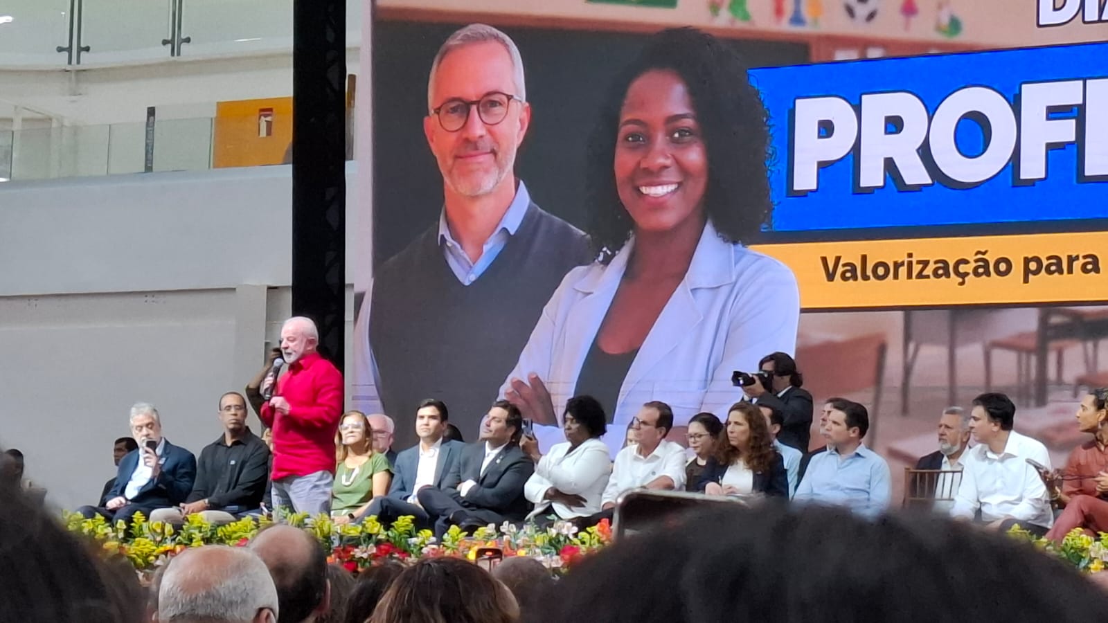 UFF participa da cerimônia de entrega da Carteira Nacional do Docente