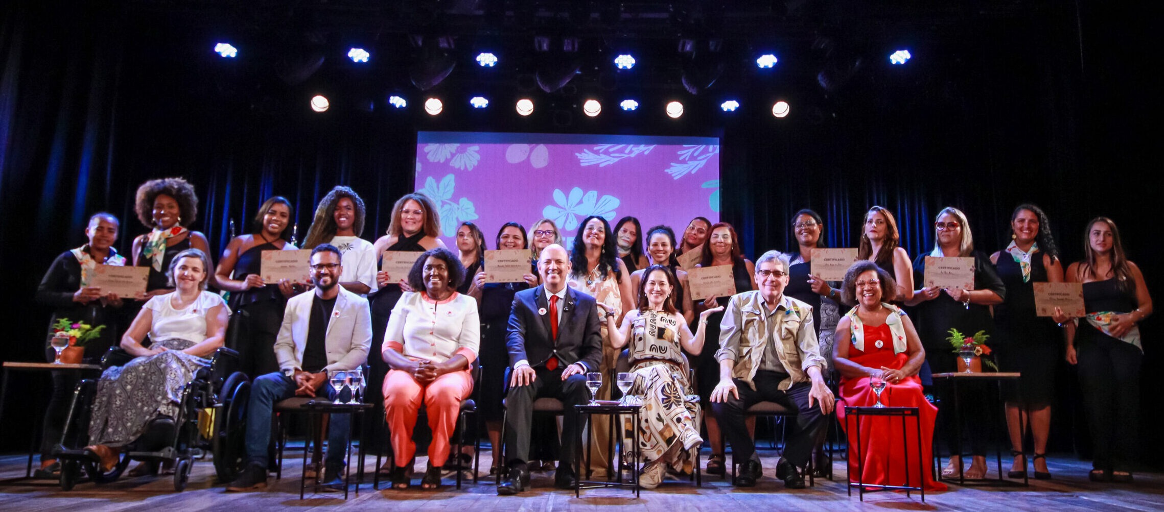 Projeto Artemísia prepara 400 mulheres para autonomia socioeconômica