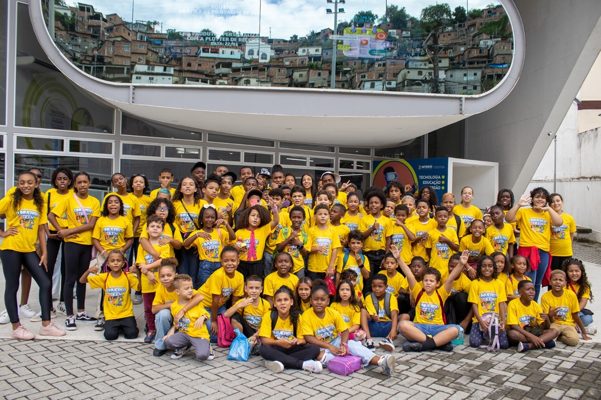 Prefeitura de Niterói abre 260 vagas para colônia de férias gratuita com tema da Copa do Mundo 2026