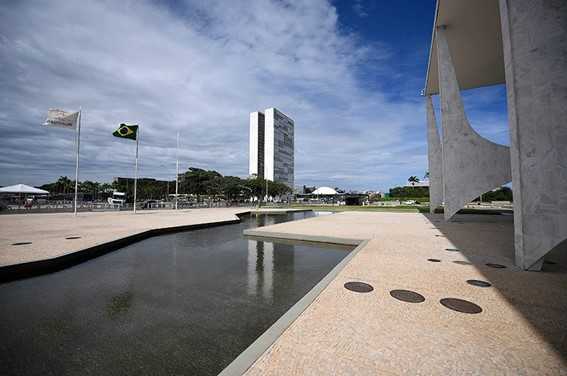 Prorrogada por mais 60 dias a medida provisória que permite renovação automática da CNH