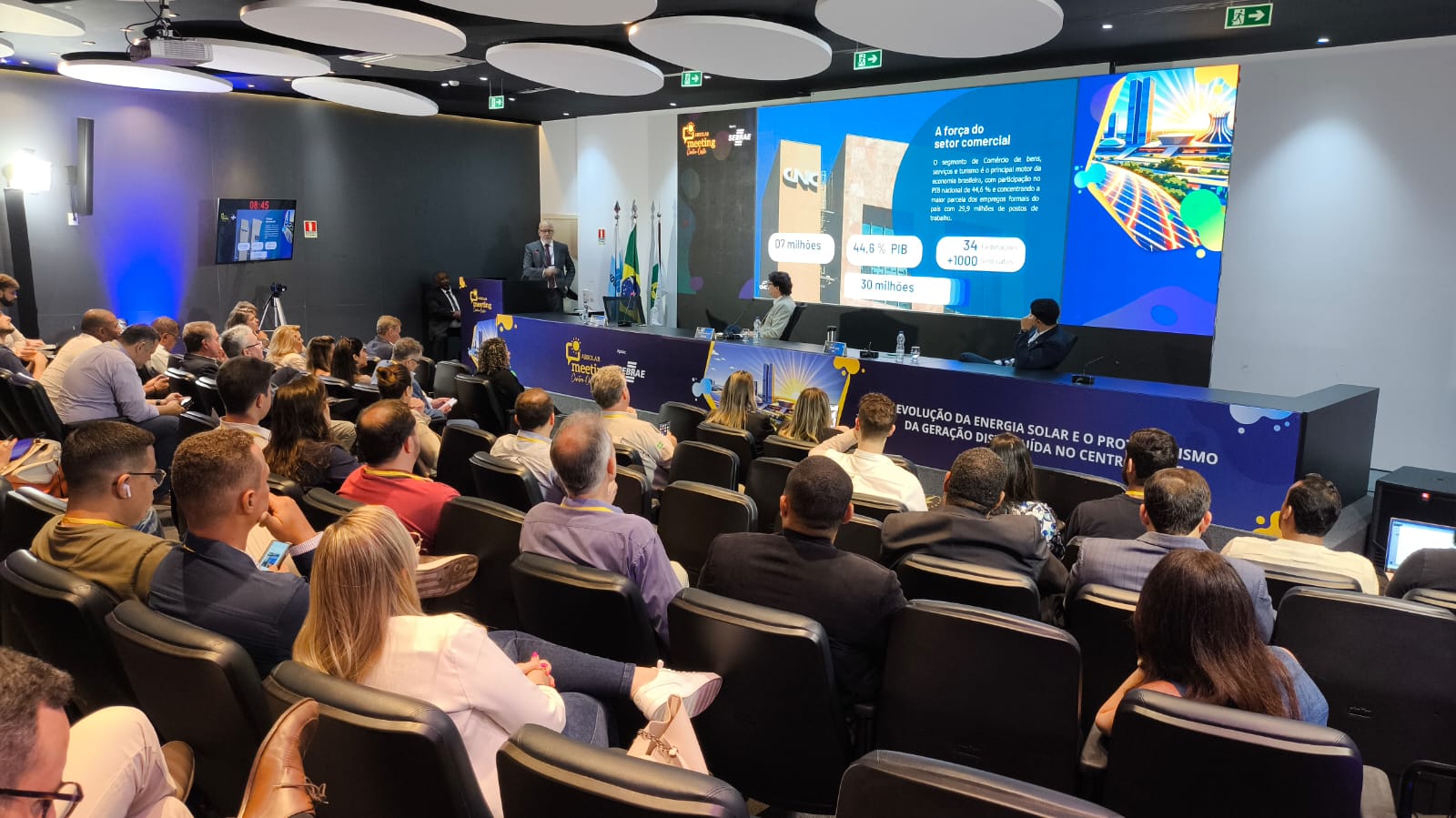 CNC apresenta case de gestão energética em painel do Absolar Meeting Centro-Oeste