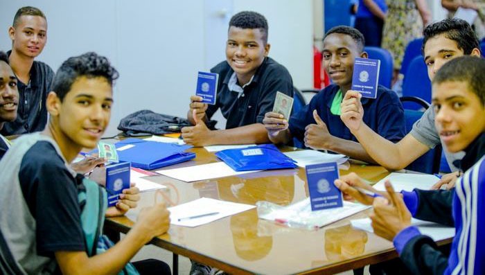 Plenário vota na quarta estímulo à contratação de jovens