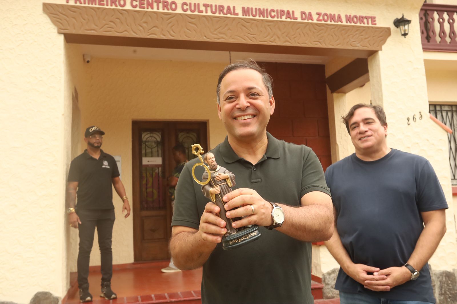 Prefeito Rodrigo Neves visita Centro Cultural Cauby Peixoto e anuncia novas atividades gratuitas na Zona Norte