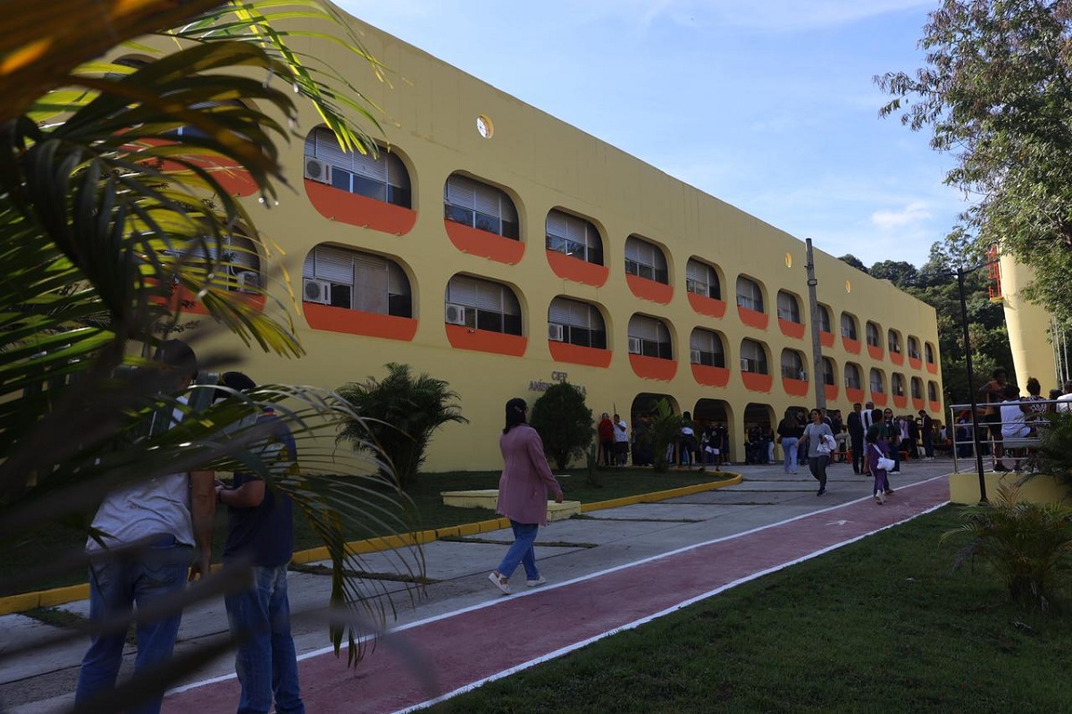 Prefeitura de Niterói entrega obras de reforma e ampliação do Ciep Anísio Teixeira – Espaço Nova Geração, no Fonseca