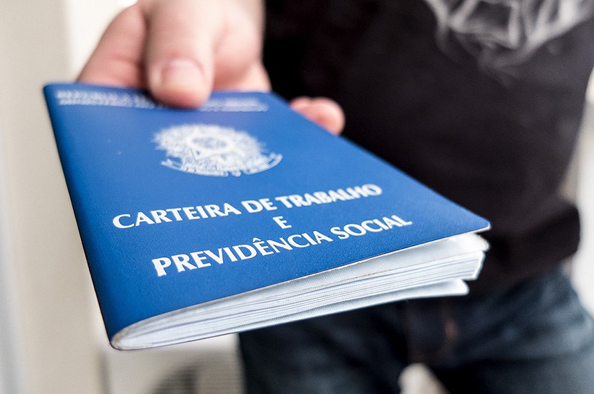 Nova PEC no Senado propõe jornada flexível por horas e recebe avaliação favorável com ressalva da CNC