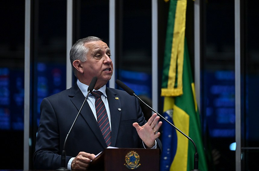 Izalci critica fim da ‘taxa das blusinhas’