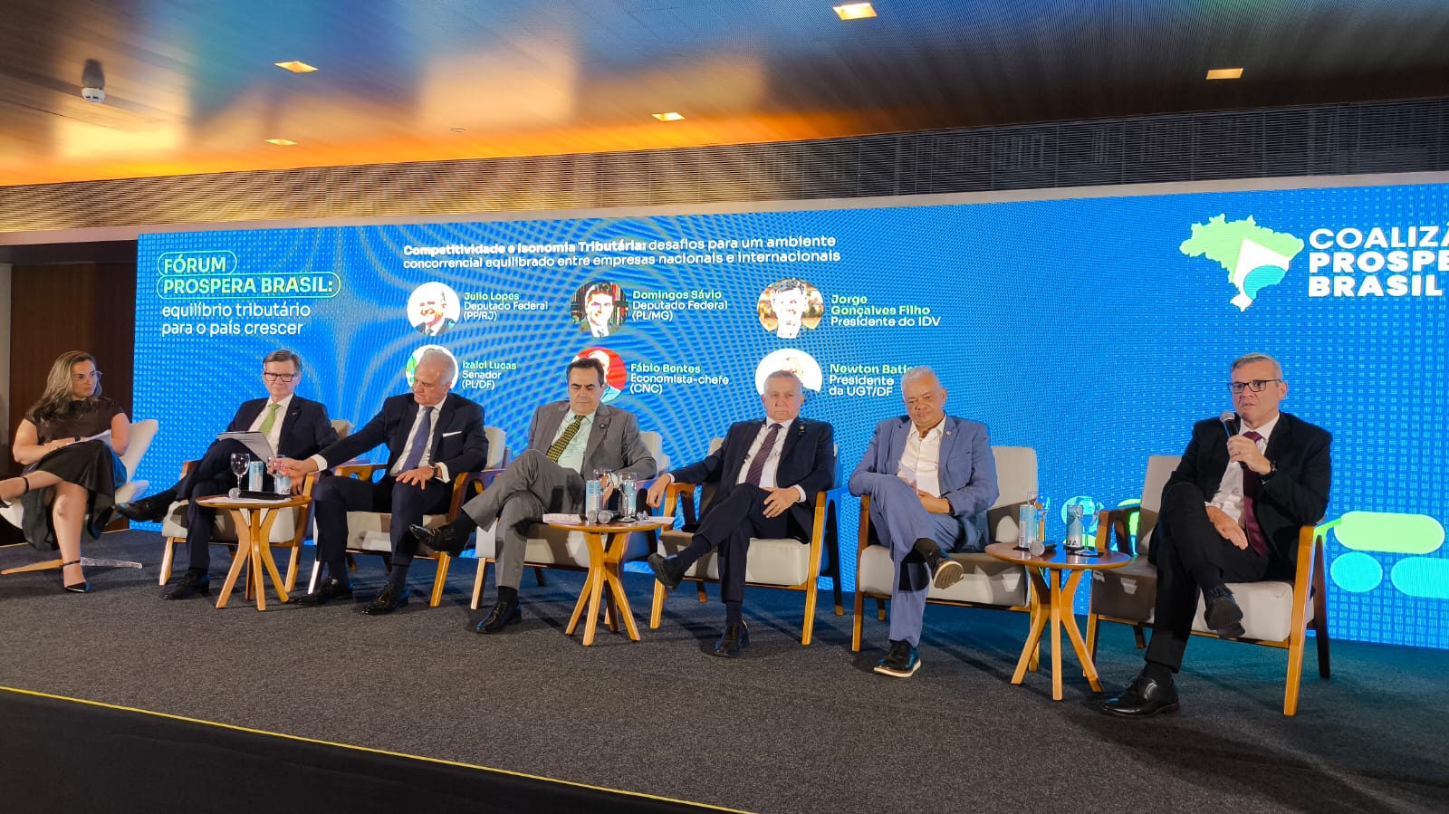 Fórum debate equilíbrio tributário como fator-chave para competitividade do Brasil