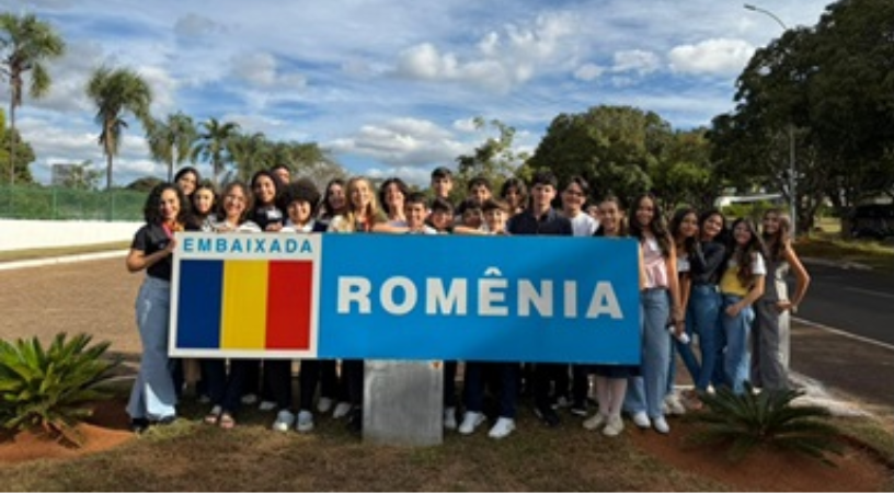 Senac-GO: alunos da Escola de Idiomas vivenciam imersão cultural em visitas à Embaixadas