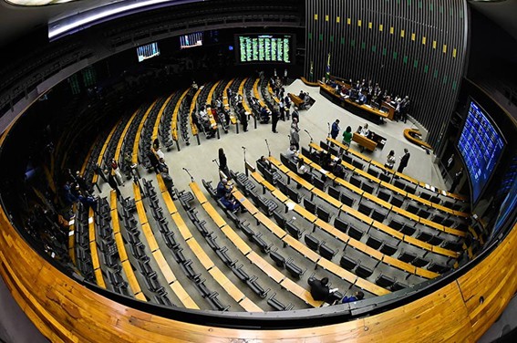 Conselho de Ética analisa processos contra quatro deputados na terça-feira
