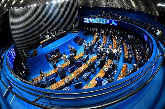 Após acordo, redução de tributos sobre combustíveis vai à sanção