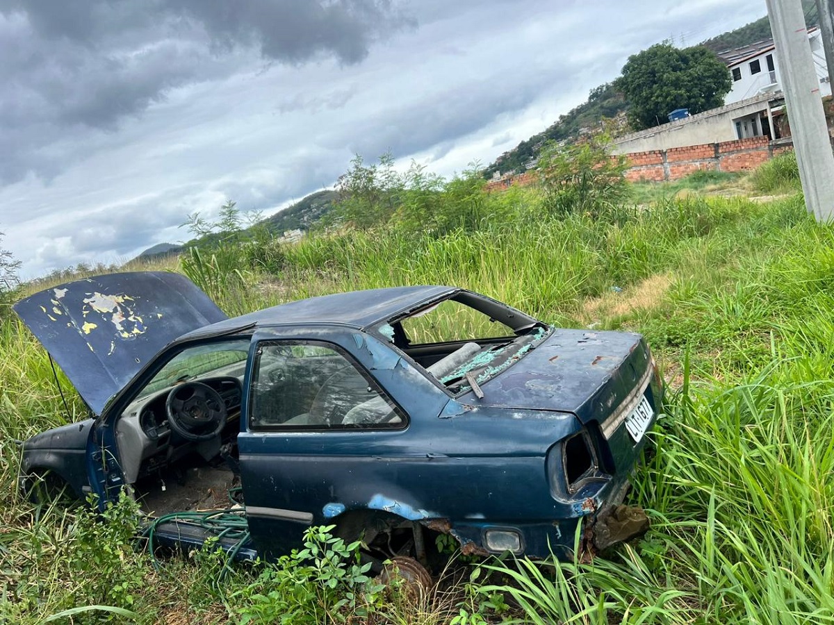 Prefeitura de Niterói reforça ordenamento urbano com retirada de veículos abandonados