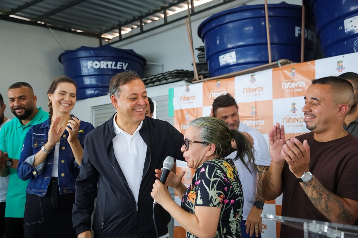 Prefeito Rodrigo Neves visita Preventório e anuncia novas obras para a comunidade
