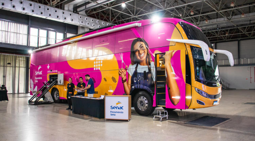 Senac-MT leva experiências de beleza ao público durante a Expo Belíssima, em Cuiabá