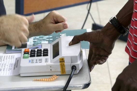 Brasileiros voltam às urnas no domingo para escolher presidente da República e seis governadores