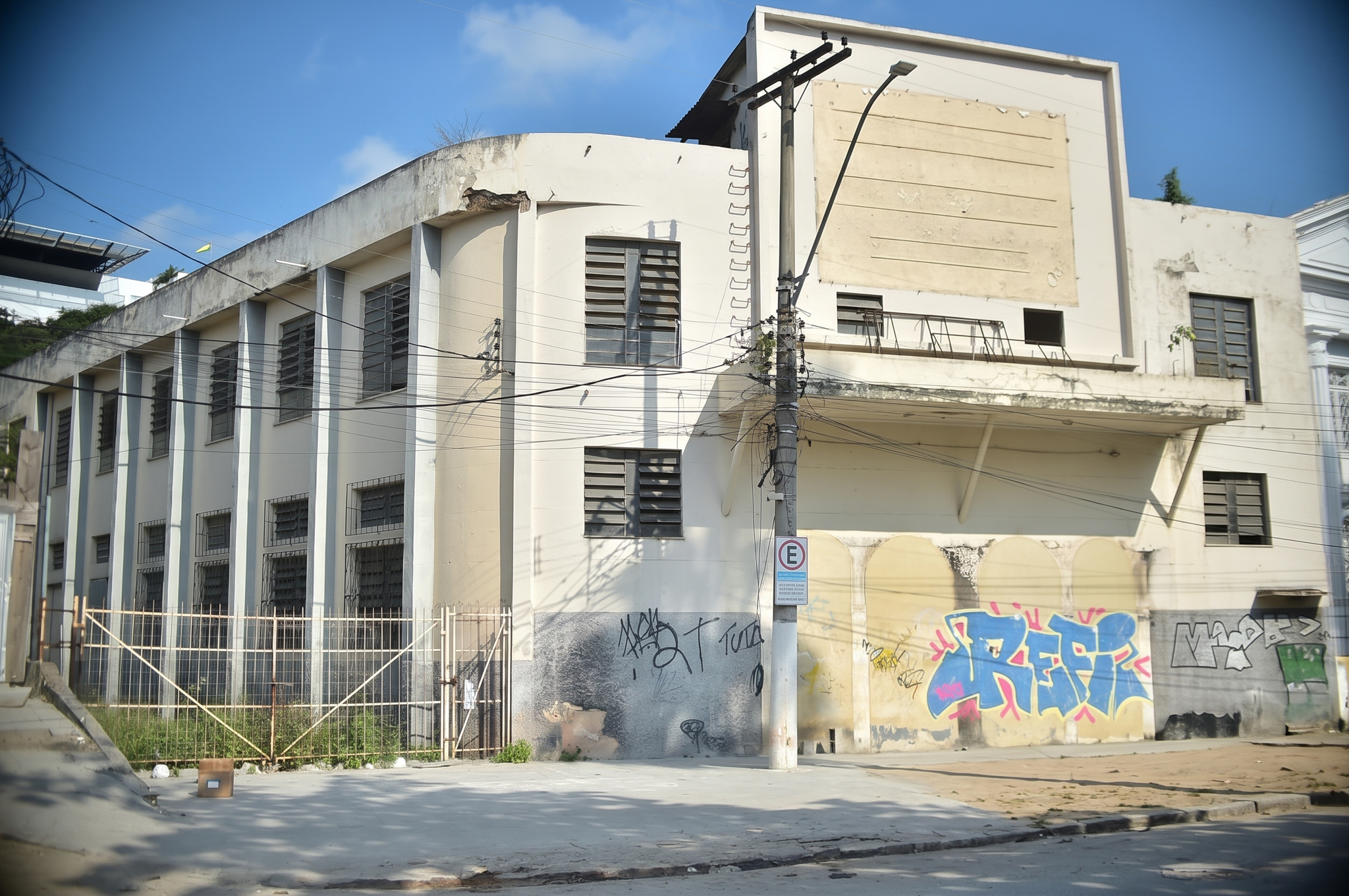 Teatro Leopoldo Fróes será restaurado e reaberto no Centro de Niterói