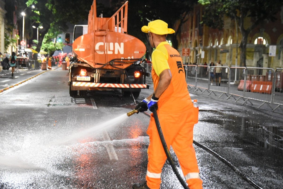 Clin prepara esquema especial de limpeza para o dia das eleições