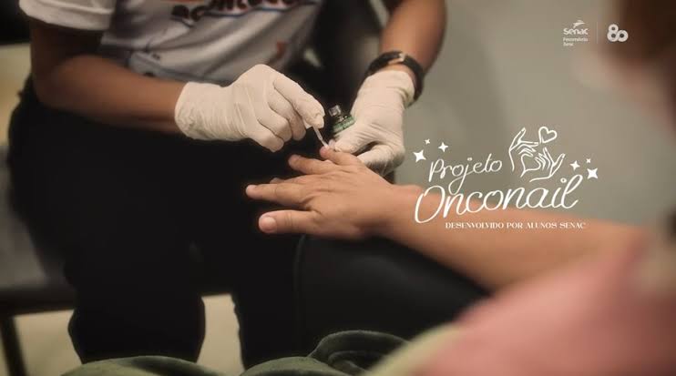 Série de TV dos 80 anos do Senac revela como alunas de Manicure e Pedicure do RN criaram produto para pacientes oncológicos